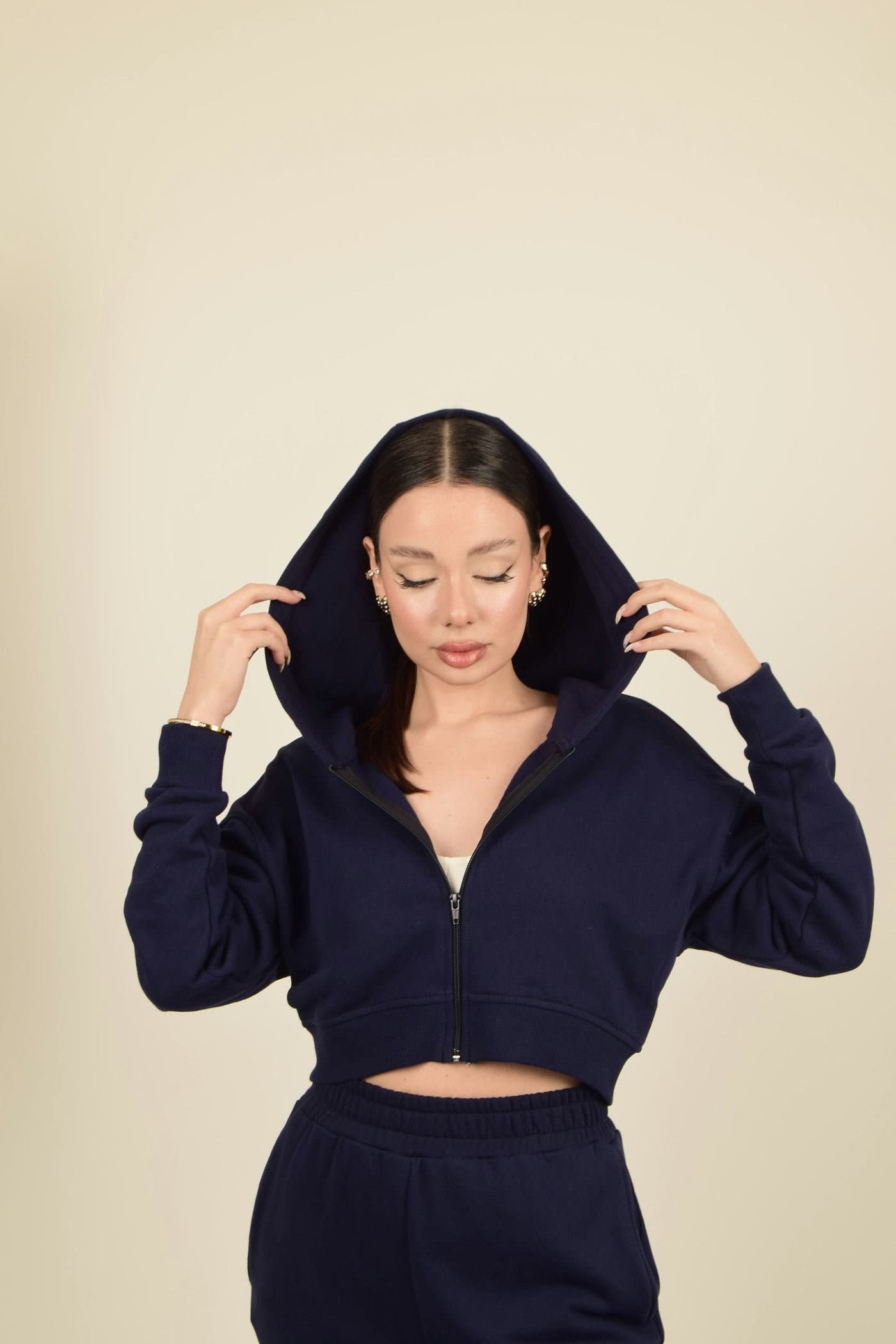 Lacivert Fermuarlı Kapüşonlu Crop Sweatshirt Görsel 3