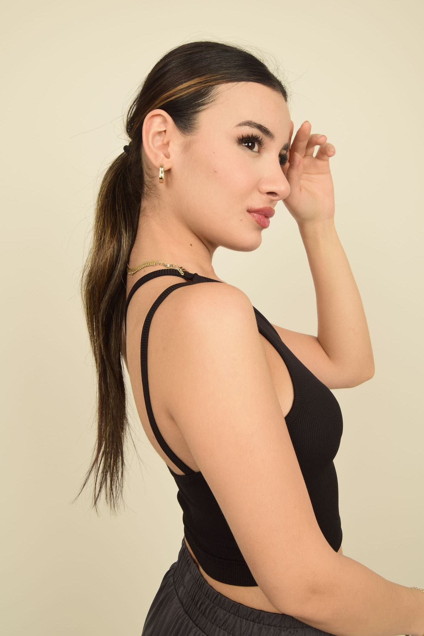 Siyah Tek Omuz Sırt Dekolteli Kaşkorse Crop Body Görsel 2