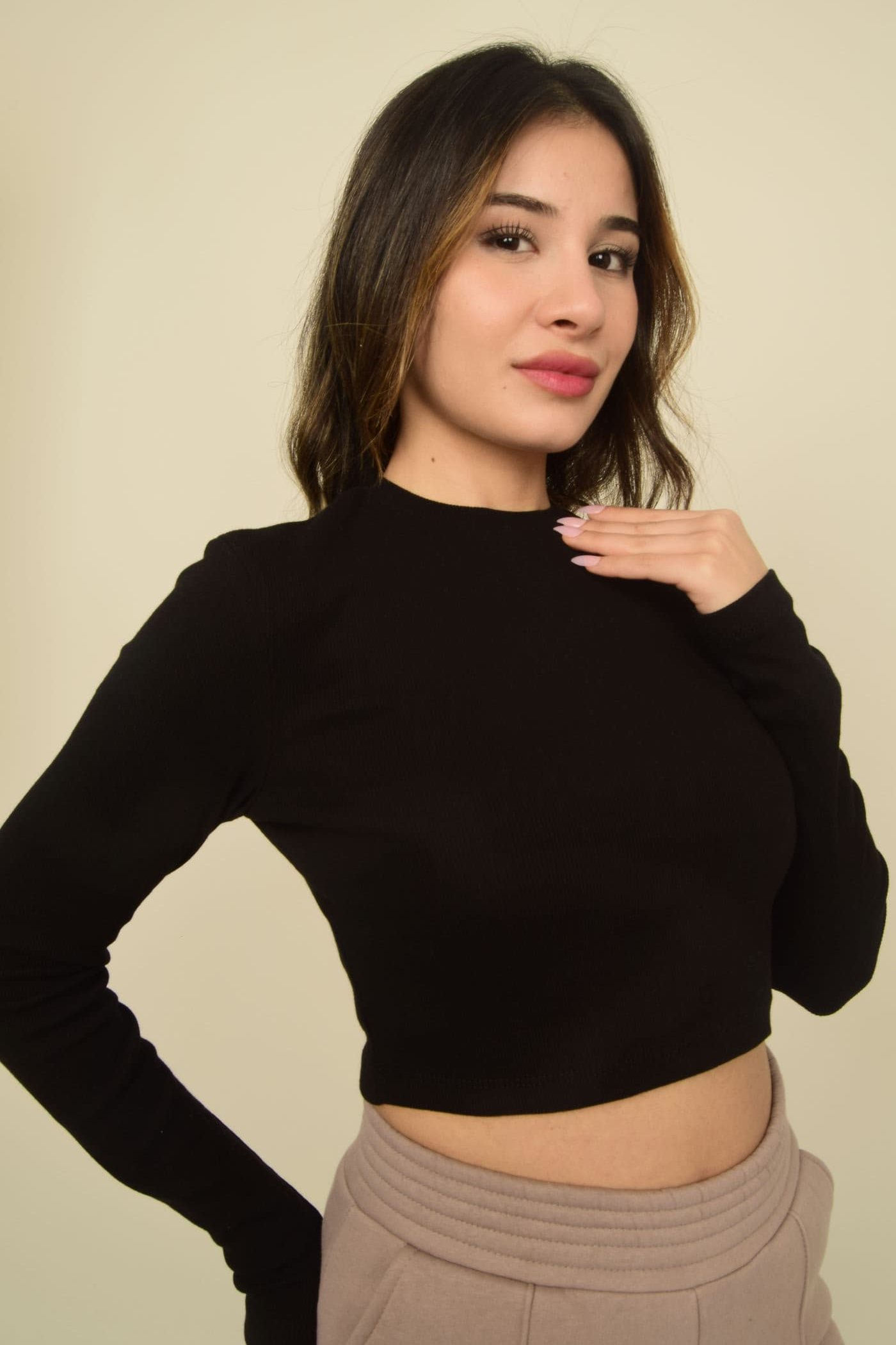 Siyah Bisiklet Yaka Basic Uzun Kollu Kaşkorse Crop Body Görsel 5